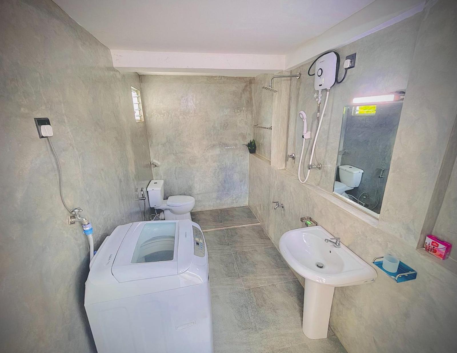 Wavesong Residences Matara Esterno foto
