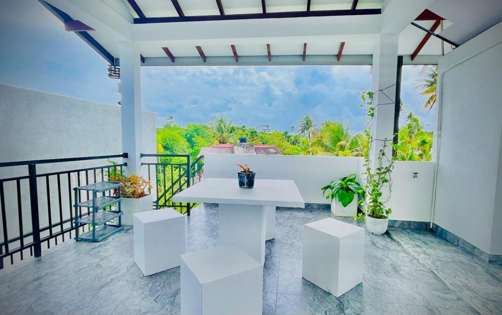 Wavesong Residences Matara Esterno foto