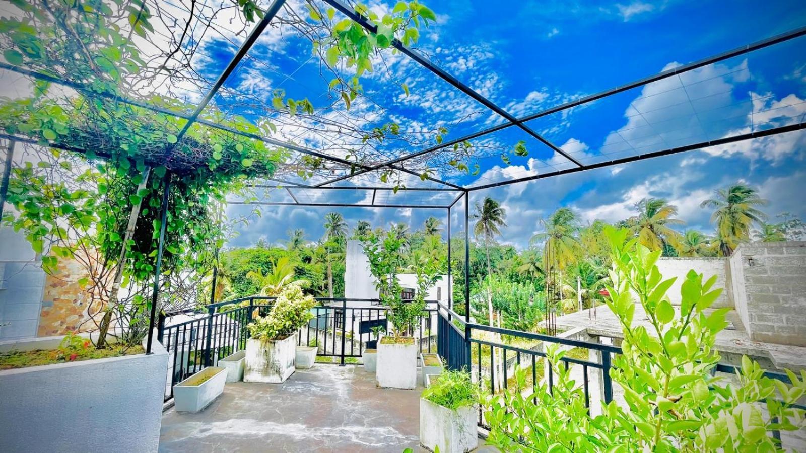 Wavesong Residences Matara Esterno foto