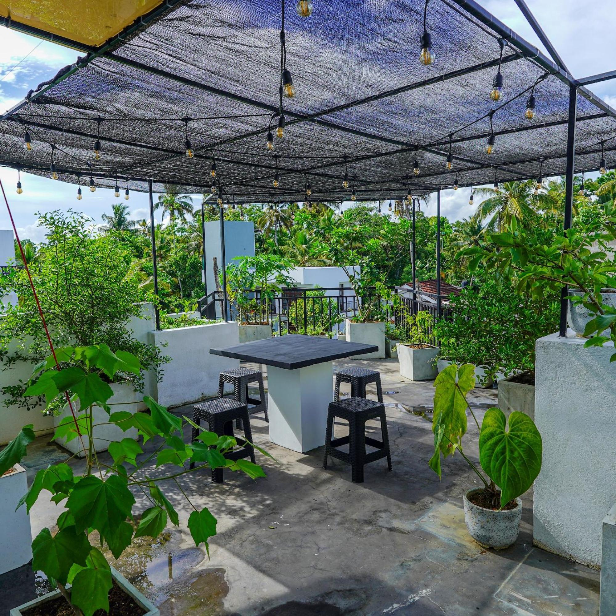 Wavesong Residences Matara Esterno foto
